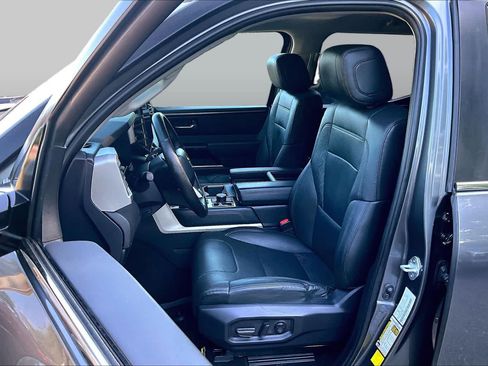 Used 2024 Toyota Tundra Limited AWD/4WD image 9