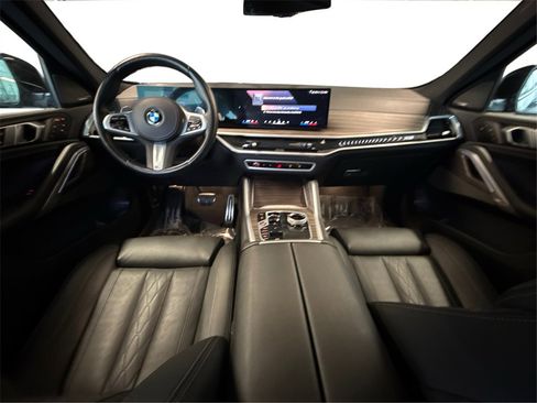 Used 2024 BMW X6 xDrive40i image 28