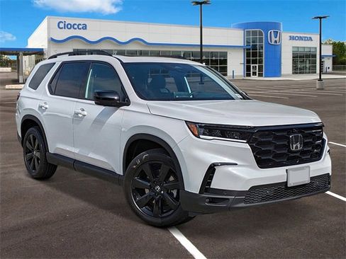 New 2025 Honda Pilot Black Edition image 5