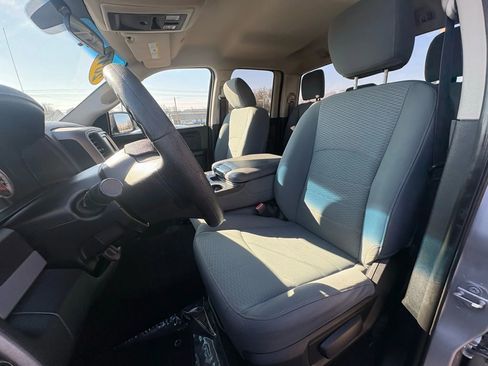 Used 2017 RAM 1500 Express w/ Express Value Package image 17