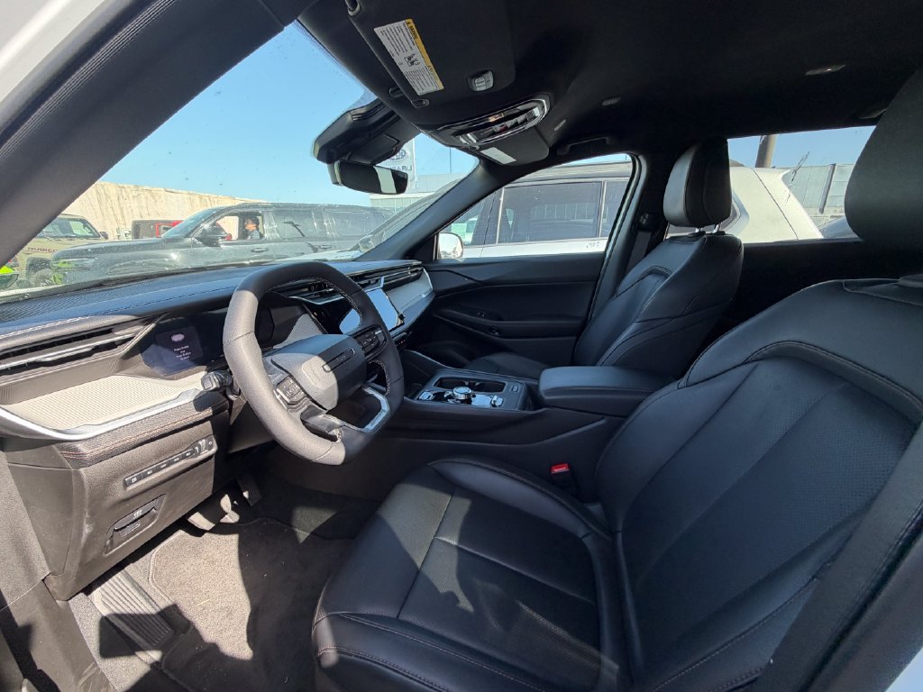 Used 2026 Jeep Cherokee Limited AWD/4WD image 5
