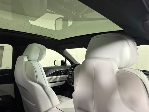 New 2026 Cadillac Lyriq Sport image 27