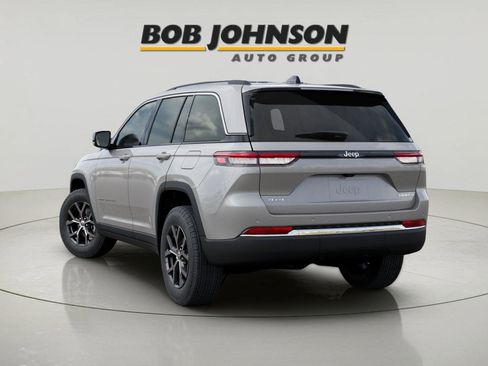 New 2025 Jeep Grand Cherokee Limited image 3