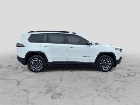 Used 2026 Jeep Cherokee Limited image 9