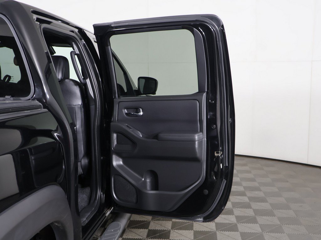 Used 2022 Nissan Frontier PRO-4X AWD/4WD image 25