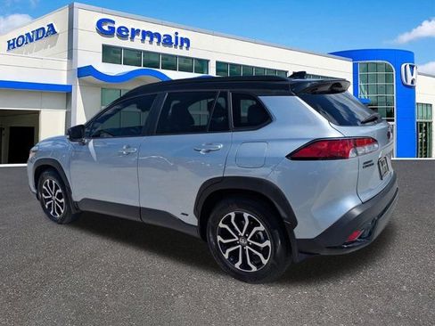 Used 2023 Toyota Corolla Cross AWD Hybrid w/ Moonroof Package image 7