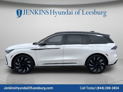 Used 2024 Lincoln Nautilus Black Label w/ Jet Appearance Package (87T) AWD/4WD image 9
