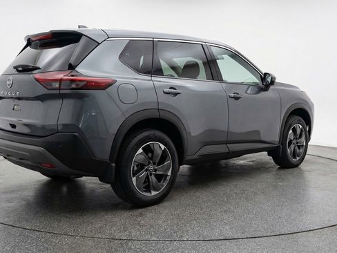 Used 2025 Nissan Rogue SV AWD/4WD image 9
