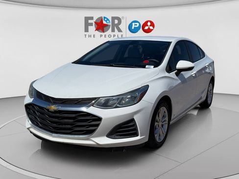 Used 2019 Chevrolet Cruze LS w/ LS Convenience Package image 1