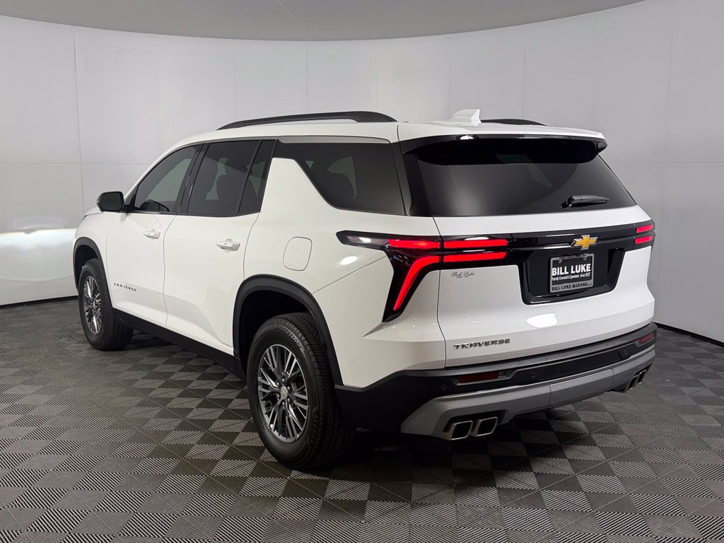 Used 2025 Chevrolet Traverse LT w/ Driver Confidence Package FWD image 15