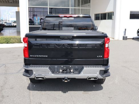 Certified 2025 Chevrolet Silverado 1500 LTZ w/ Technology Package image 9