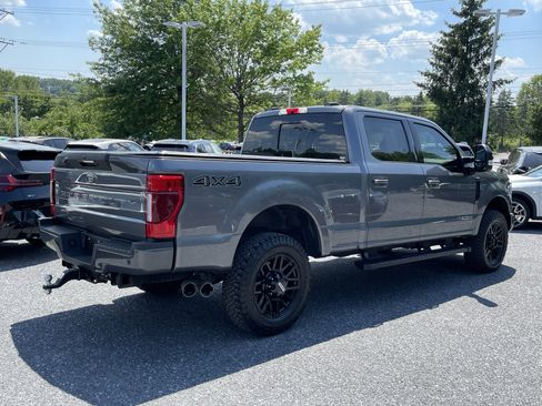 Used 2022 Ford F250 Lariat w/ Black Appearance Package AWD/4WD image 5