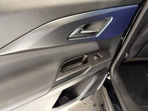 New 2026 Chevrolet Equinox EV LT image 19