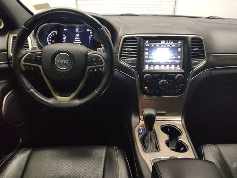 Used 2017 Jeep Grand Cherokee Overland w/ Jeep Active Safety Group image 22