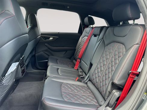 New 2026 Audi SQ7 Prestige image 13