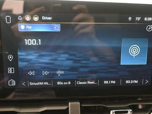 Used 2025 Chevrolet Equinox LT AWD/4WD image 11