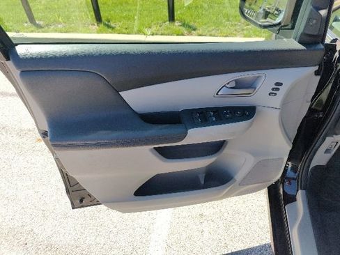 Used 2013 Honda Odyssey Touring image 26