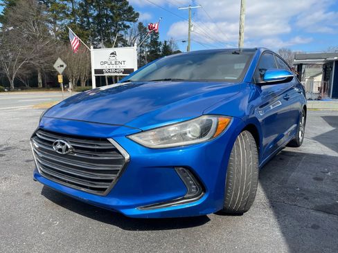 Used 2018 Hyundai Elantra Limited image 3