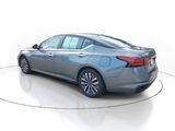 Used 2023 Nissan Altima 2.5 SV image 4