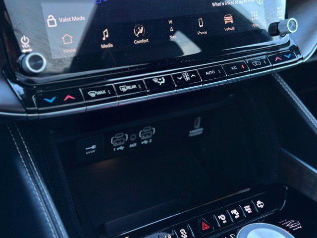 Used 2022 Jeep Grand Wagoneer Series II w/ Convenience Group III AWD/4WD image 14