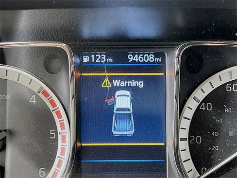 Used 2019 Nissan Titan PRO-4X w/ Pro-4x Convenience Package image 9