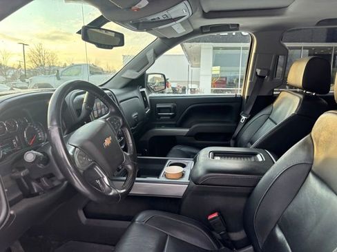 Used 2017 Chevrolet Silverado 1500 LTZ Z71 w/ LTZ Plus Package image 10