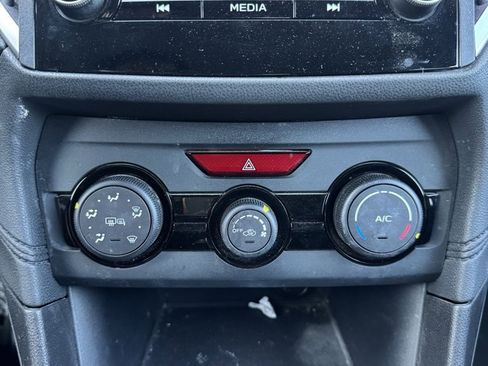 Used 2018 Subaru Crosstrek 2.0i Premium w/ Eyesight System image 16