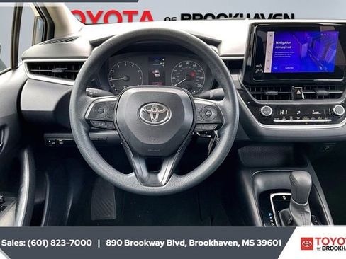 Used 2024 Toyota Corolla LE image 5