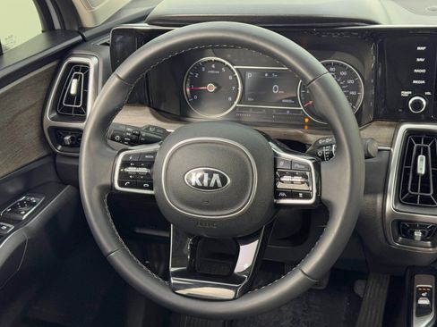 Used 2021 Kia Sorento EX w/ EX AWD X-Line Package image 19