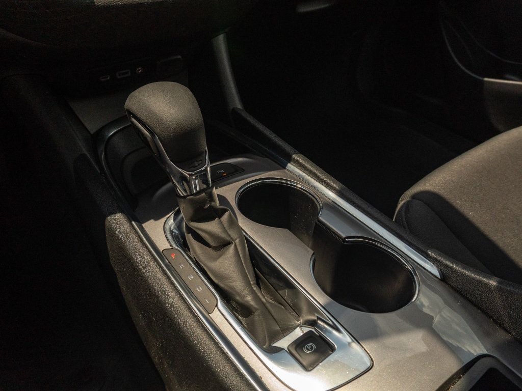 Used 2025 Chevrolet Malibu LT FWD image 27