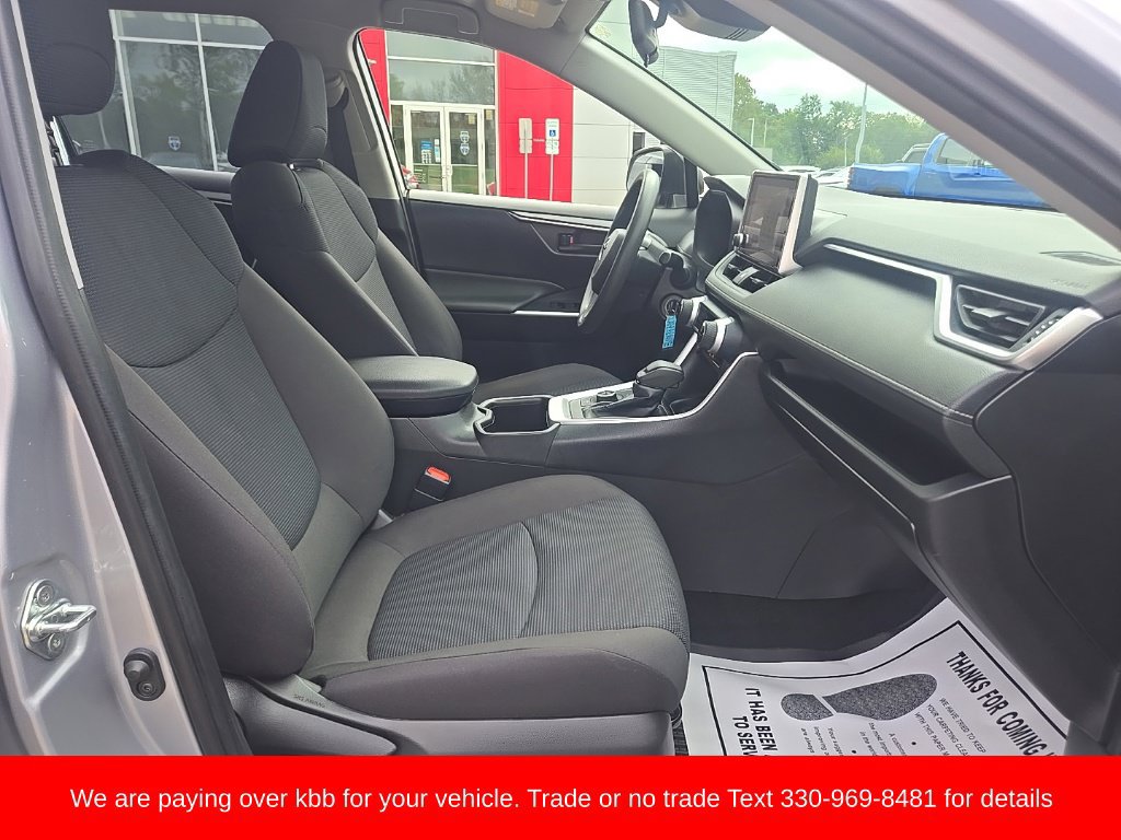 Used 2023 Toyota RAV4 LE AWD/4WD image 22