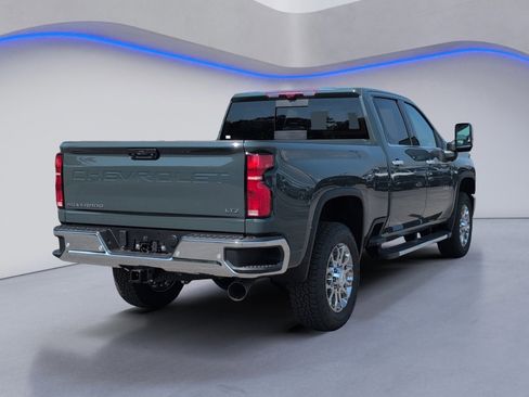New 2026 Chevrolet Silverado 2500 LTZ w/ LTZ Premium Package image 3