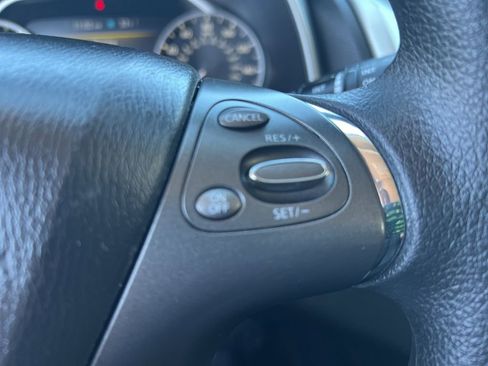 Used 2019 Nissan Murano S image 53