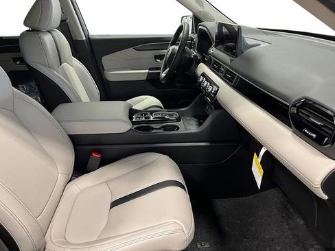 New 2026 Honda Pilot Touring image 30