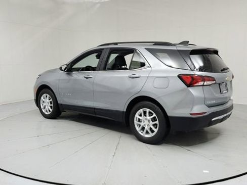 Used 2023 Chevrolet Equinox LT image 3