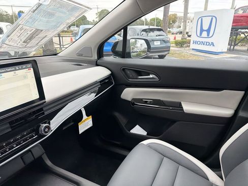 New 2026 Honda Prologue Touring image 17