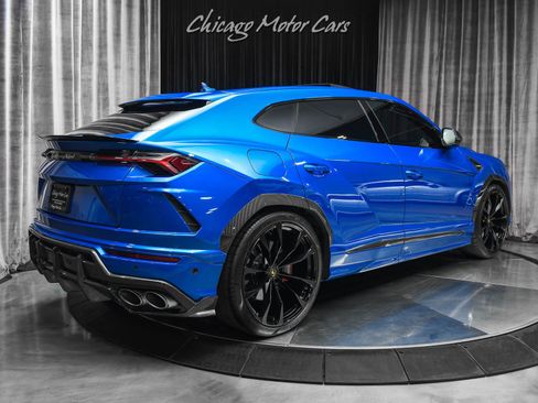 Used 2022 Lamborghini Urus image 5
