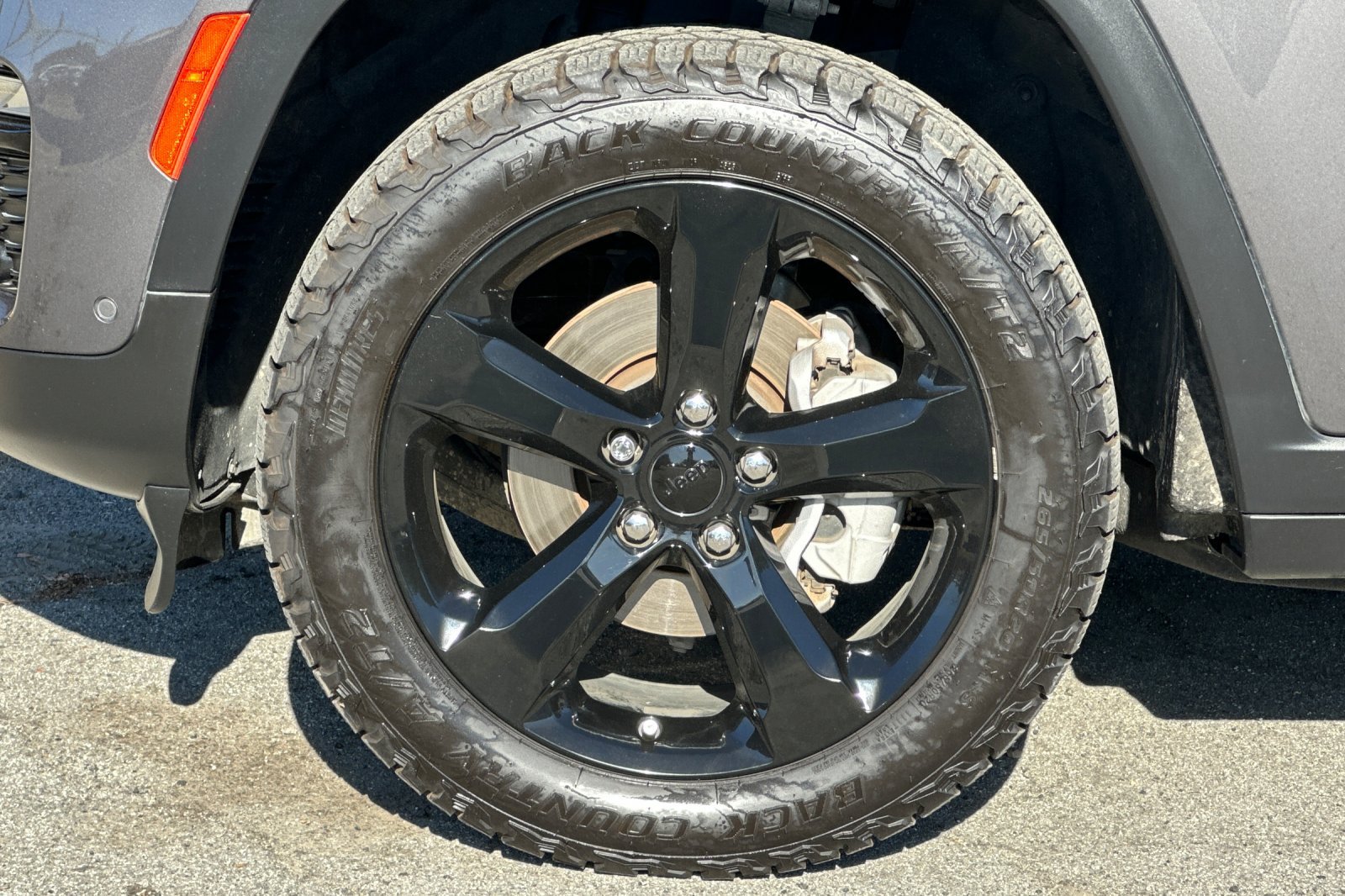 Used 2023 Jeep Grand Cherokee Limited w/ Luxury Tech Group II AWD/4WD image 30