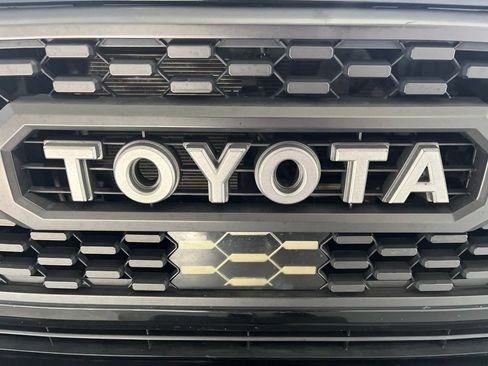 Used 2017 Toyota Tacoma SR5 w/ Tow Package AWD/4WD image 34