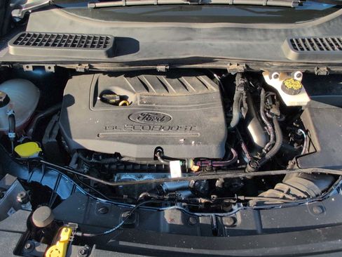 Used 2018 Ford Escape SEL image 15