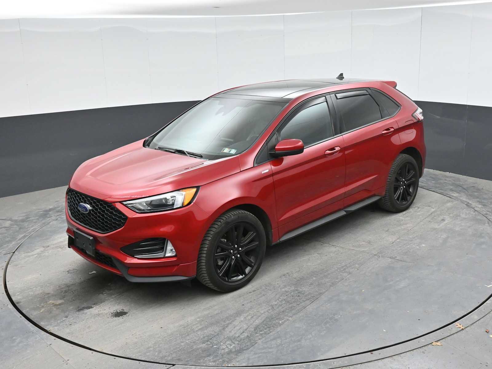 Used 2022 Ford Edge ST-Line w/ Class II Trailer Tow Package AWD/4WD image 14