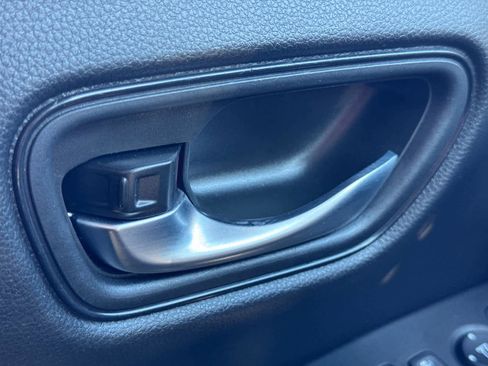 Certified 2025 Honda HR-V LX image 25