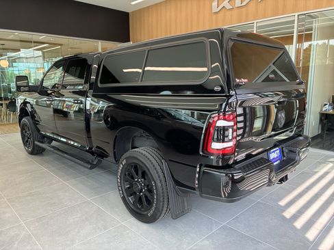 Certified 2024 RAM 2500 Big Horn w/ Night Edition AWD/4WD image 6