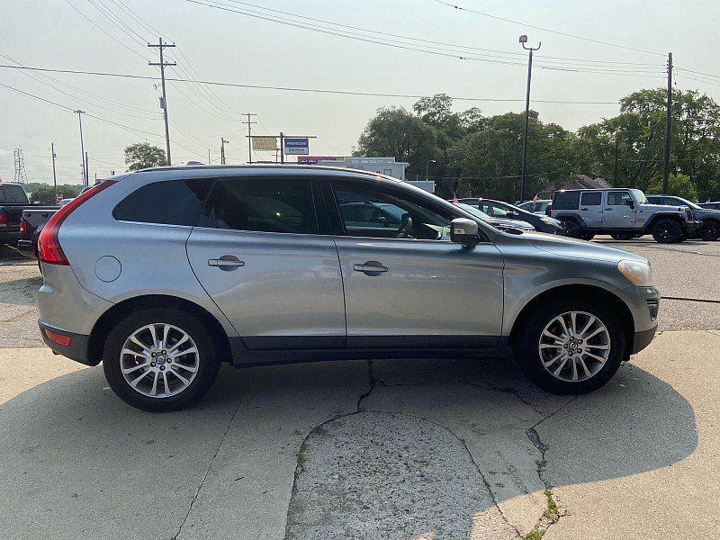 Used 2010 Volvo XC60 T6 AWD/4WD image 5