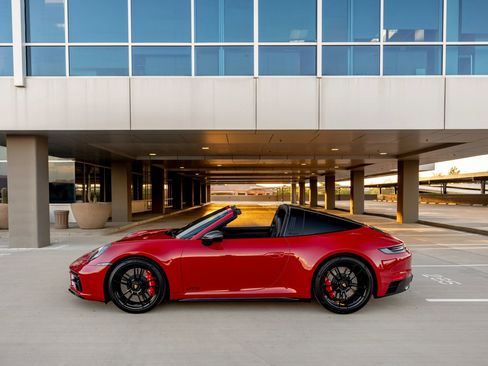 Used 2023 Porsche 911 Targa 4 GTS image 36