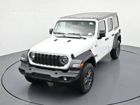 Used 2025 Jeep Wrangler Unlimited Sport AWD/4WD image 15