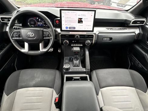 Used 2024 Toyota Tacoma TRD Sport image 21
