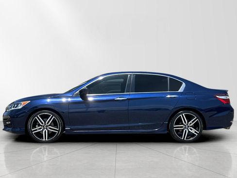 Used 2017 Honda Accord Sport image 6