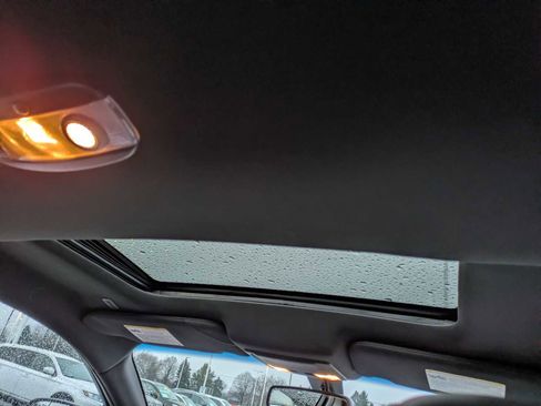 Used 2013 Ford Taurus SEL image 21