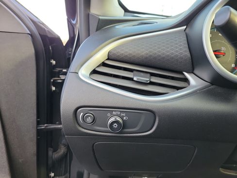 Used 2023 Chevrolet Malibu LT image 20